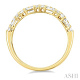 1 1/10 Ctw Baguette and Round Cut Diamond Fashion Band in 14K Yellow Gold